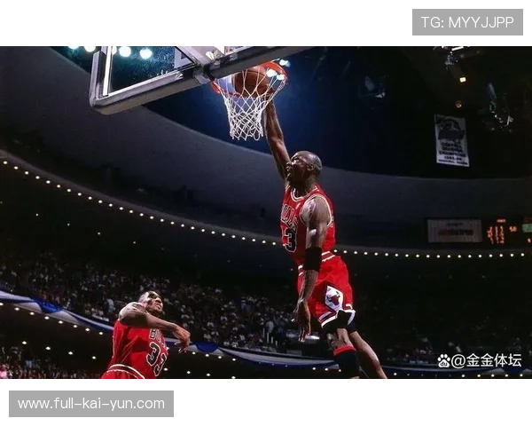 NBA球星无视防守拔起三分，全场静默后爆炸——篮球的瞬间魅力与无限可能